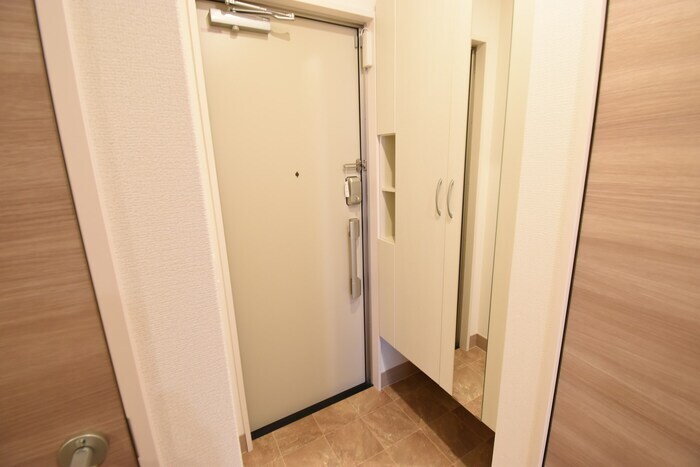 物件内観写真10　(玄関)