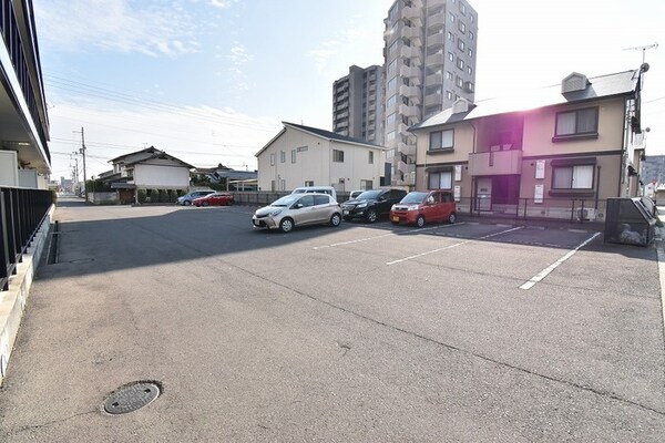 駐車場(駐車場)