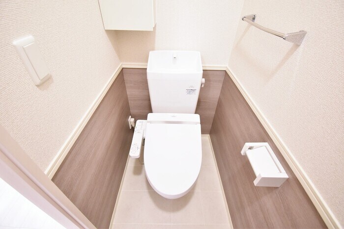 物件内観写真10　(温水洗浄暖房便座)