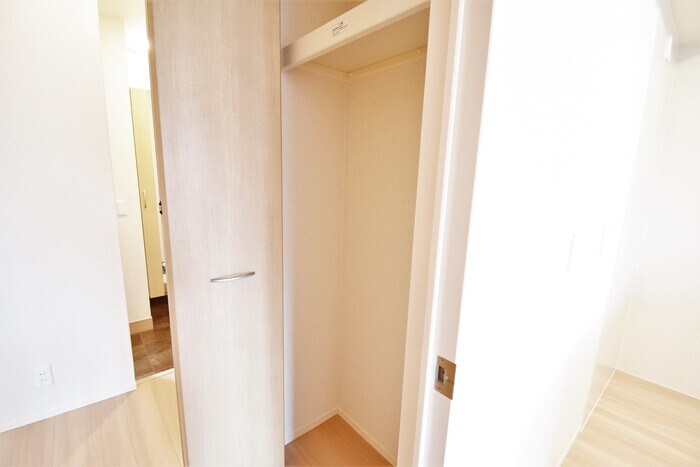 物件内観写真23　(物入)