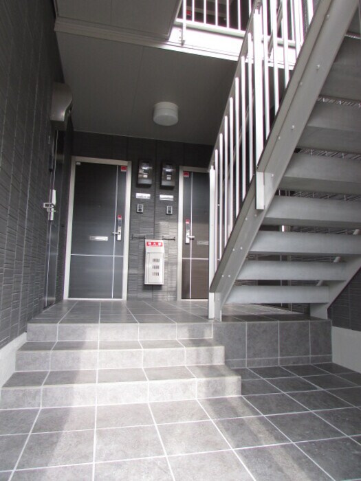 物件外観写真3　(ロビー)