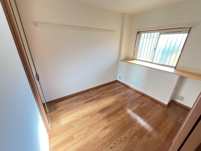 物件内観写真9　(洋室)