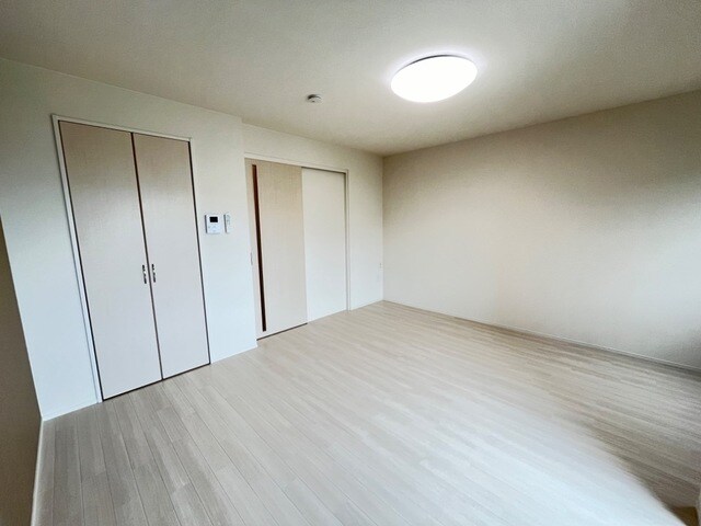 物件内観写真4　(洋室)