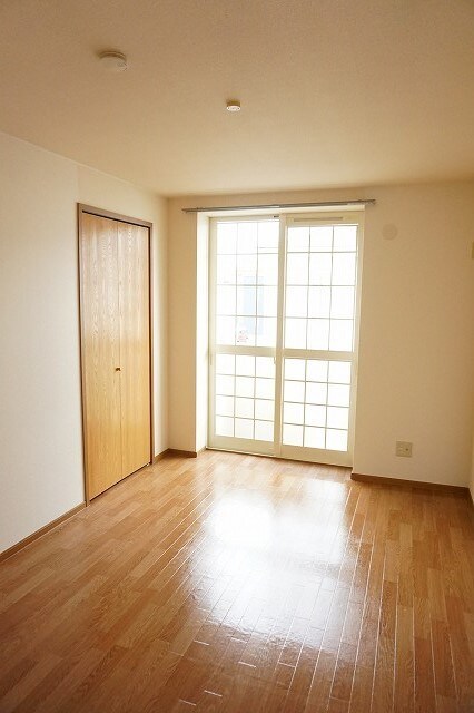 物件内観写真9　(居室・リビング)