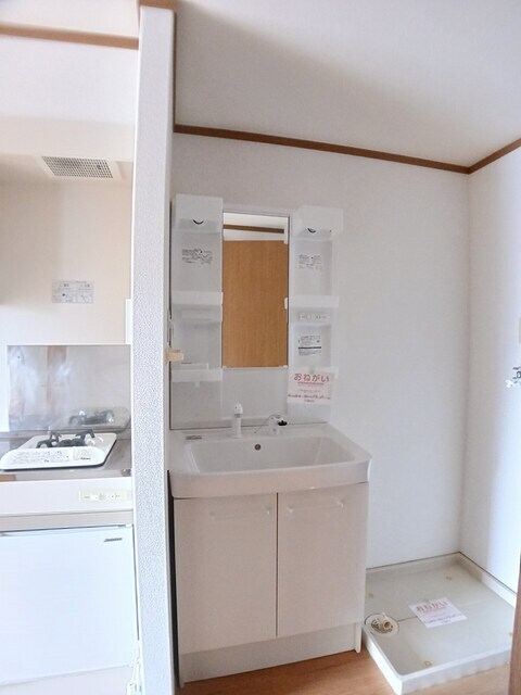 物件内観写真11　(洗面所)