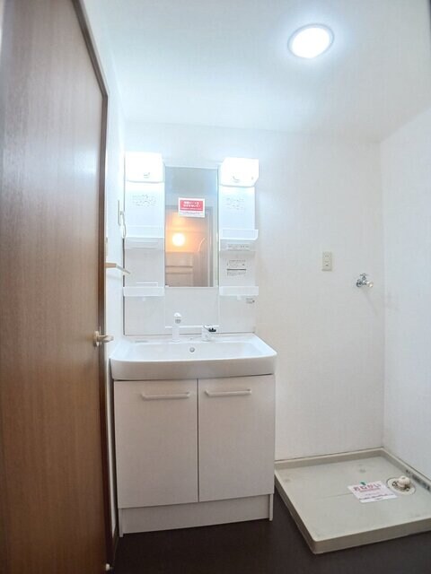 物件内観写真11　(洗面所)