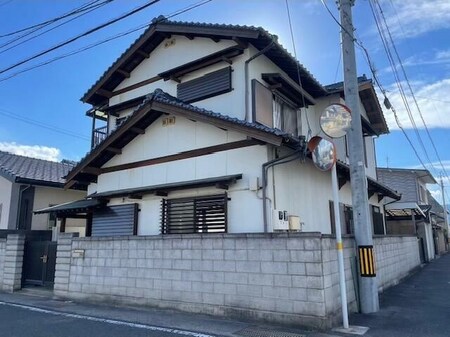 伏石戸建て外観写真