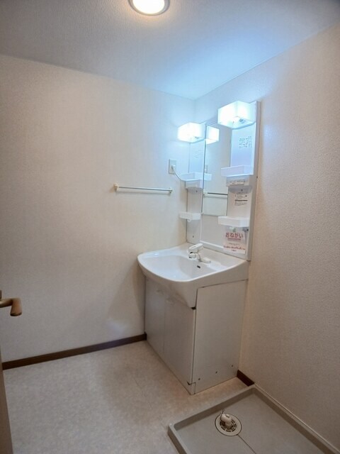 物件内観写真6　(洗面所)