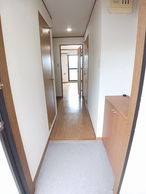 物件内観写真10　(玄関)