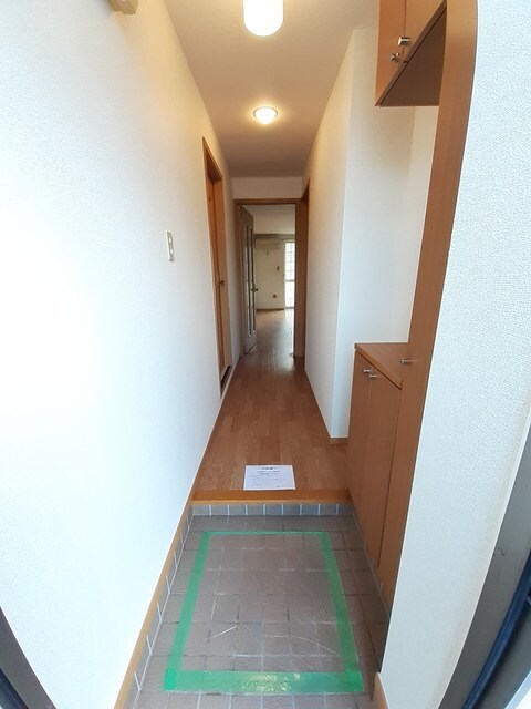 物件内観写真9　(玄関)