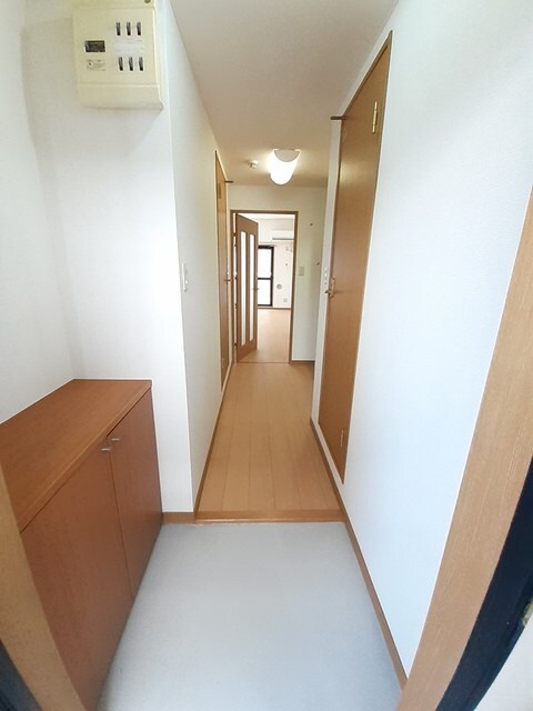 物件内観写真10　(玄関)