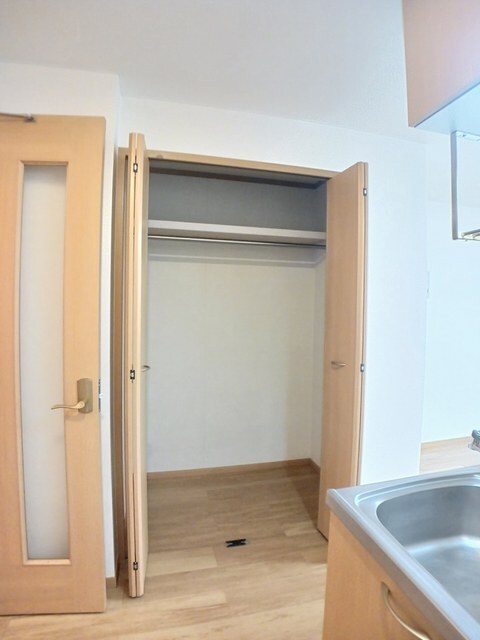 物件内観写真9　(収納)