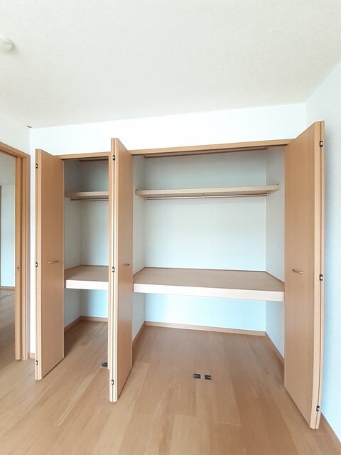 物件内観写真10　(収納)