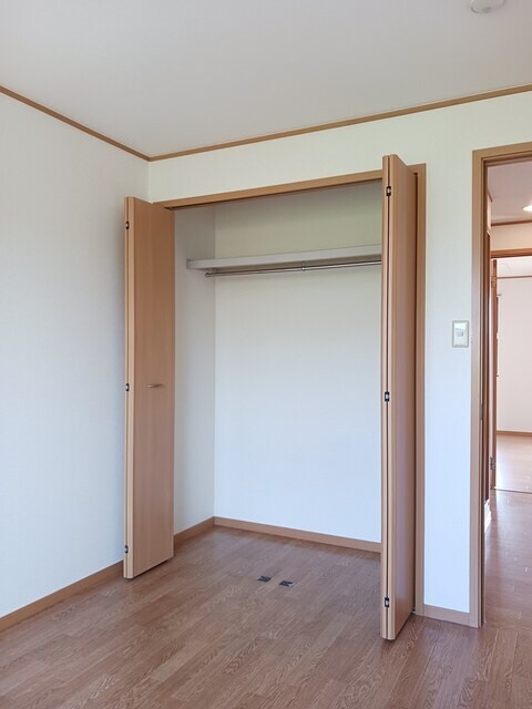 物件内観写真10　(収納)