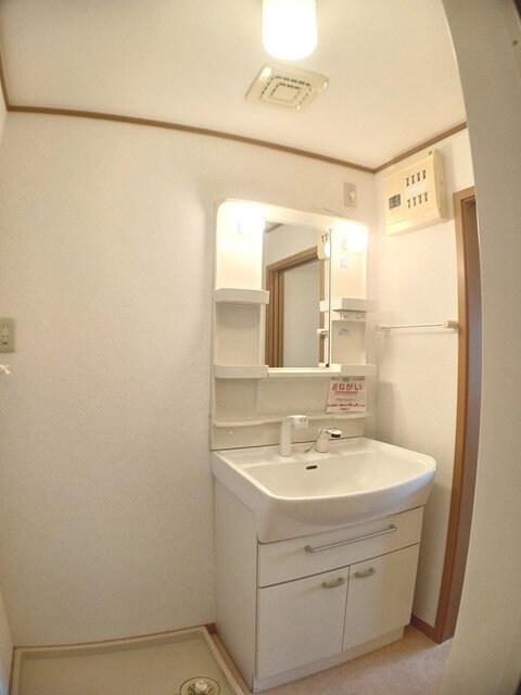 物件内観写真6　(洗面所)