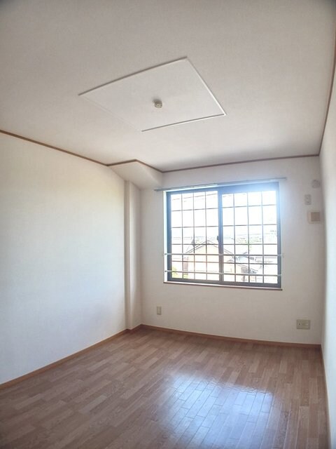 物件内観写真12　(その他)