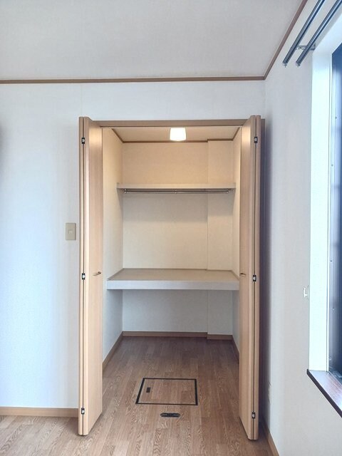 物件内観写真9　(収納)