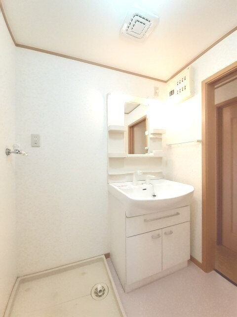 物件内観写真8　(洗面所)