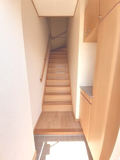 物件内観写真11　(玄関)