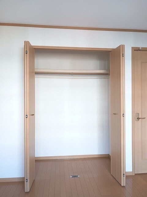 物件内観写真10　(収納)
