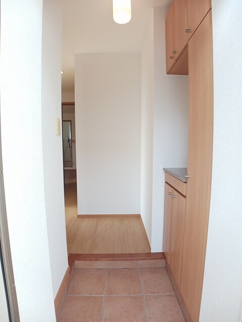 物件内観写真11　(玄関)