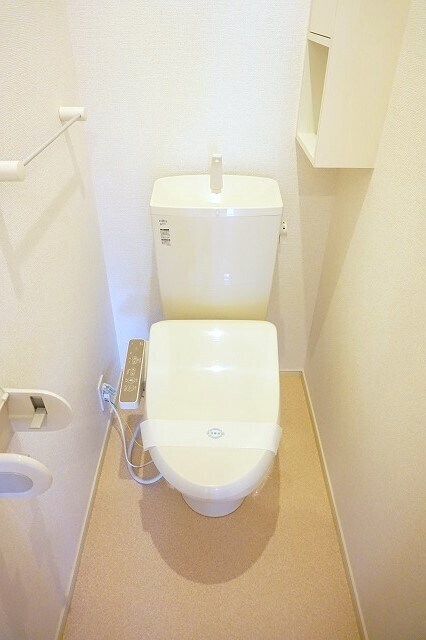 物件内観写真8　(トイレ)