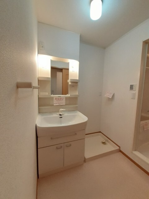 物件内観写真4　(洗面所)