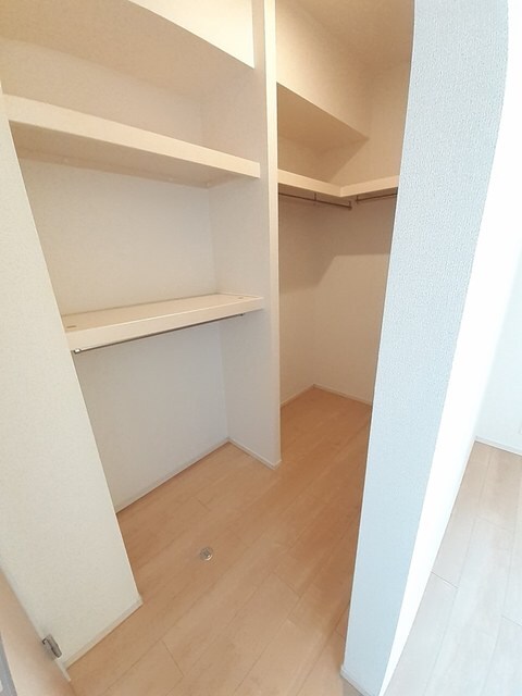物件内観写真10　(収納)