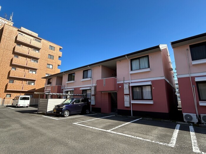 物件外観写真1　(建物外観)