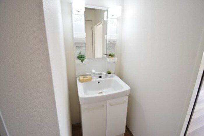 物件内観写真5　(洗髪洗面化粧台)