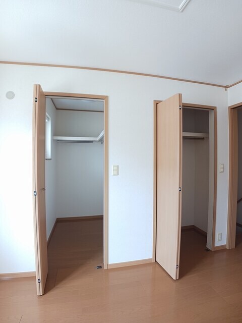 物件内観写真10　(収納)