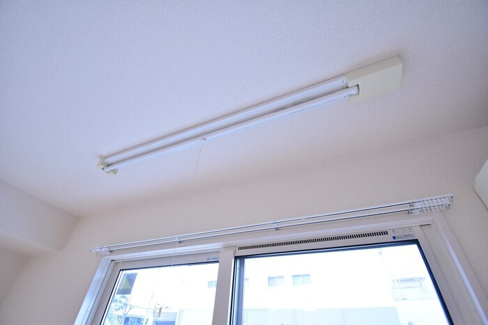 物件内観写真24　(室内物干し)