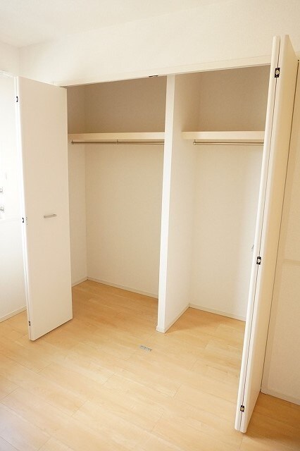 物件内観写真12　(収納)