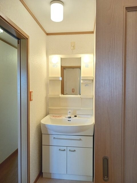 物件内観写真8　(洗面所)