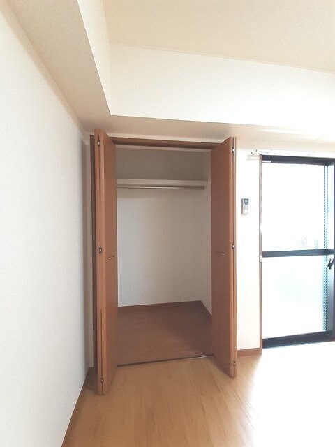 物件内観写真8　(収納)