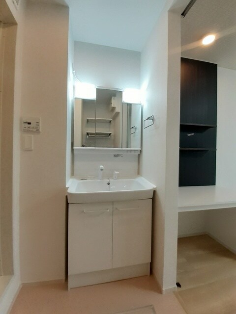 物件内観写真5　(洗面所)