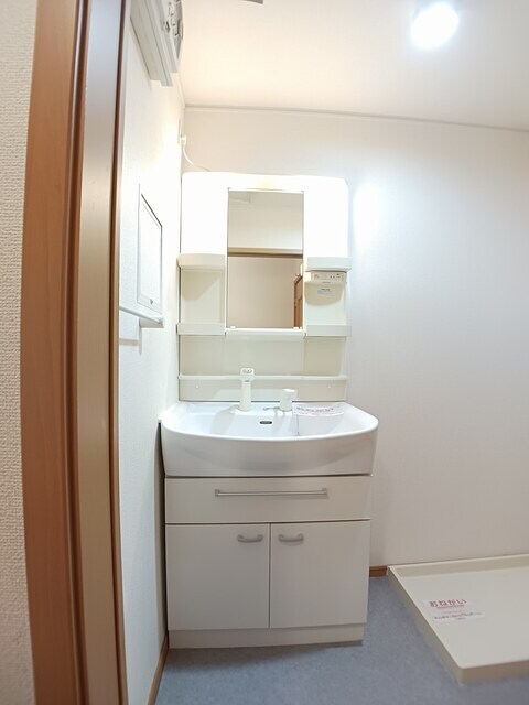 物件内観写真7　(洗面所)