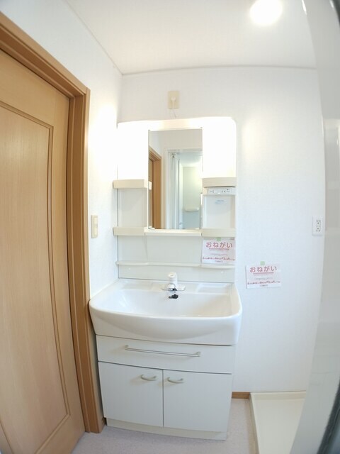 物件内観写真7　(洗面所)