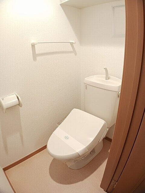 物件内観写真8　(トイレ)