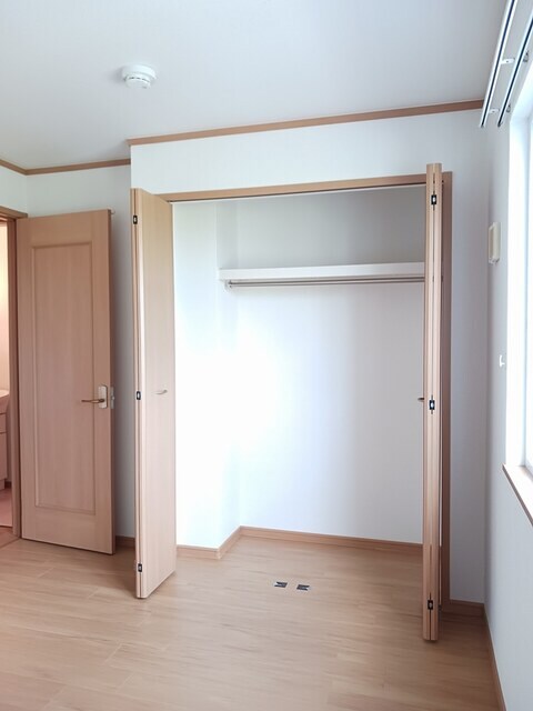 物件内観写真10　(収納)