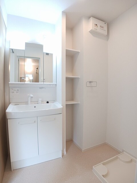 物件内観写真6　(洗面所)