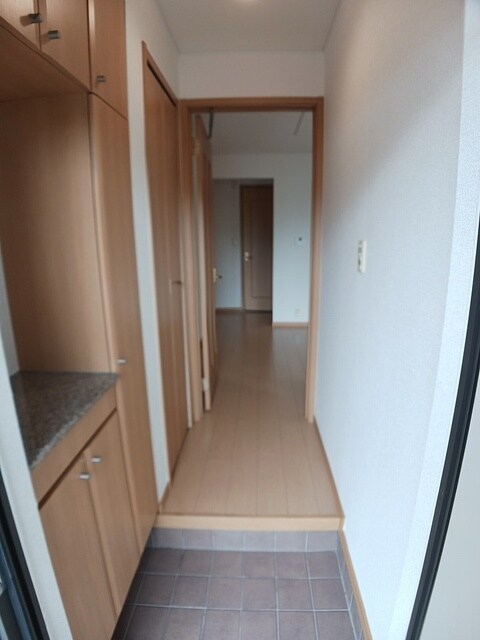 物件内観写真12　(玄関)