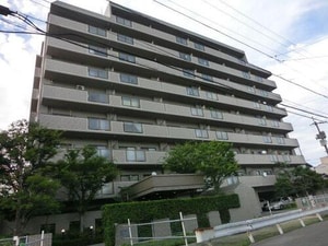 サーパス屋島２外観写真