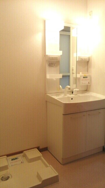 物件内観写真5　(洗面所)