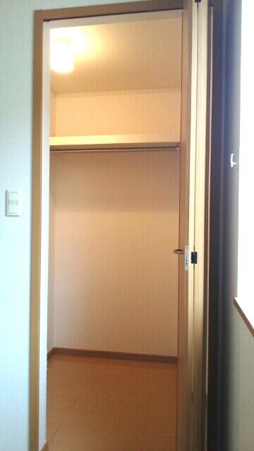 物件内観写真9　(収納)