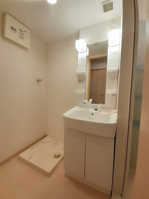 物件内観写真11　(洗面所)