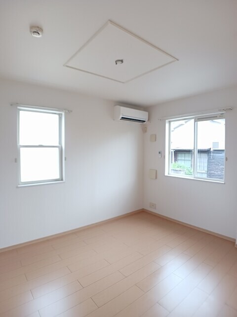 物件内観写真9　(その他部屋・スペース)