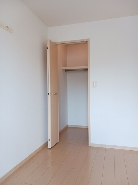 物件内観写真10　(収納)