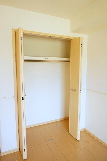 物件内観写真12　(収納)