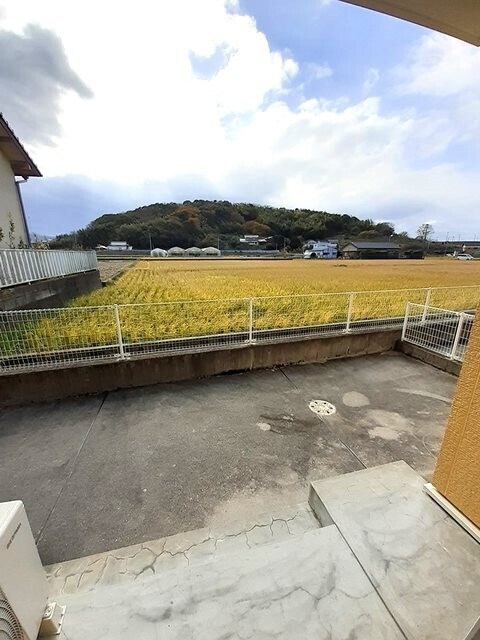 物件内観写真14　(庭)